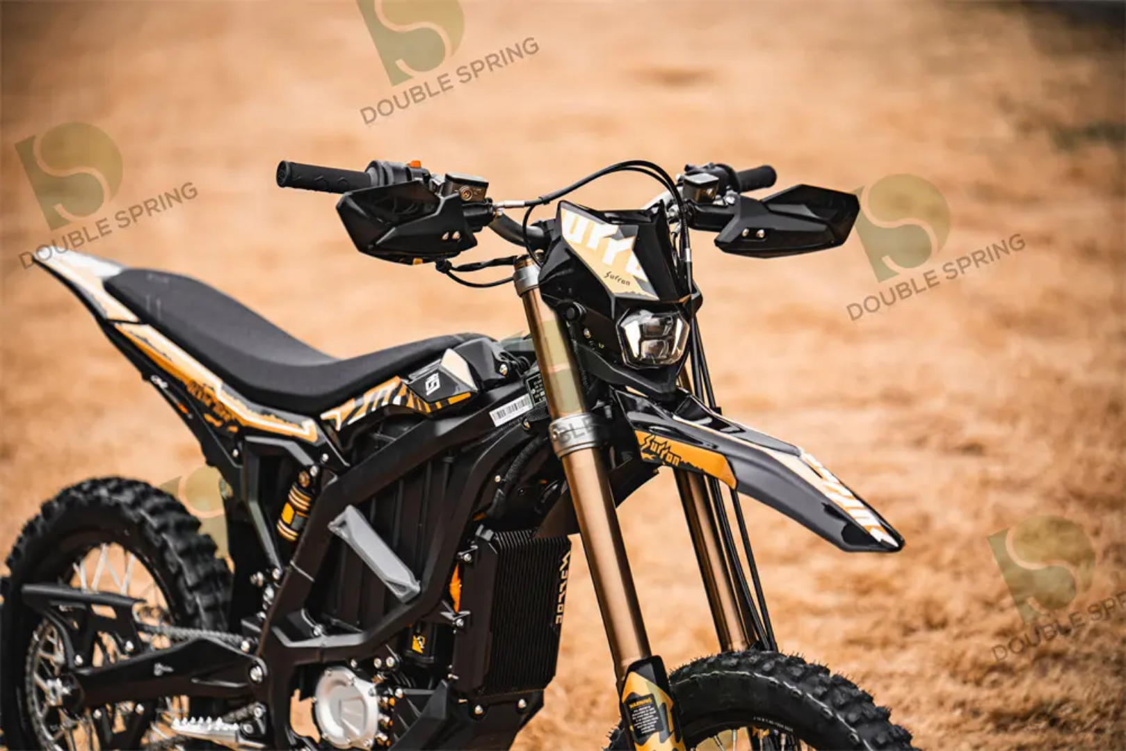Sur-Ron Ultra Bee 2025 – Moto Elétrica Off-Road 12.5kW (Pico 21kW), Bateria 74V 60Ah e 90km/h